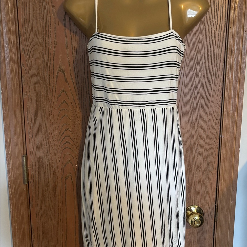Heart Hips Black and White Strapless Dress